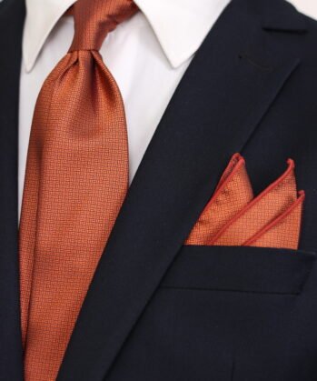 Dotted Jaquard Neck Tie With Hanky
